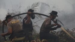 Cegah Api Muncul Kembali, Polres Kobar Bersama Tim Gabungan Tuntaskan Pendinginan Lahan