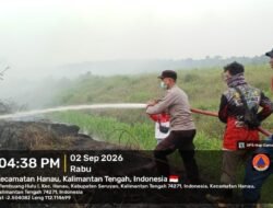 POLSEK HANAU DAN TIM GABUNGAN BAHU-MEMBAHU TANGANI TITIK API DI SUNGAI SEBULU