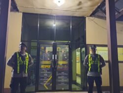 POLSEK PULAU PETAK LAKSANAKAN KEGIATAN SIAGA MAKO PADA MALAM HARI GUNA CIPTAKAN SITUASI AMAN