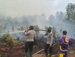 Tak Kenal Lelah, Tim Gabungan dan Warga Berjibaku Padamkan Karhutla
