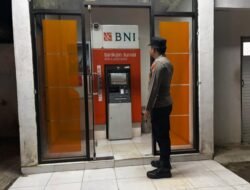 *Pastikan Keamanan Fasilitas Publik, Polsek Dusun Tengah Cek Area Mesin ATM Saat Patroli KRYD*