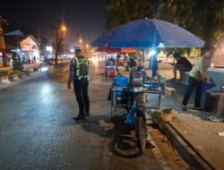 *Blue Light Patrol Satlantas Bartim Sasar Bank dan Kawasan Sekolah, Jaga Kamtibmas Malam Hari*