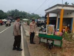 *Jaga Aktivitas Pasar Tetap Aman, Polsek Patangkep Tutui Laksanakan Pengaturan dan Patroli Dialogis*