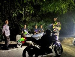 *Patroli KRYD Malam Hari, Polsek Pematang Karau Perkuat Kehadiran Polisi Jaga Kamtibmas Berikan Edukasi Bahaya Balap Liar*