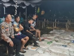 ANGGOTA POLSEK PULAU PETAK LAKSANAKAN PATROLI MALAM, GUNA MEWUJUDKAN KAMTIBMAS KONDUSIF DI WILAYAH KECAMATAN PULAU PETAK
