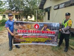 PERSONEL POLSEK PULAU PETAK LAKSANAKAN SOSIALISASI ILEGAL MINING KE MASYARAKAT GUNA PENCEGAHAN TAMBANG LIAR DI WILAYAH KECAMATAN PULAU PETAK