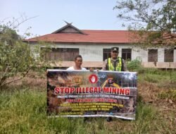 PERSONEL POLSEK PULAU PETAK LAKSANAKAN SOSIALISASI ILEGAL MINING KE MASYARAKAT GUNA PENCEGAHAN TAMBANG LIAR DI WILAYAH KECAMATAN PULAU PETAK