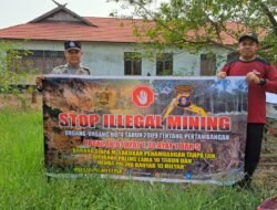 PERSONEL POLSEK PULAU PETAK LAKSANAKAN SOSIALISASI ILEGAL MINING KE MASYARAKAT GUNA PENCEGAHAN TAMBANG LIAR DI WILAYAH KECAMATAN PULAU PETAK