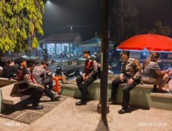 Satsamapta Berikan Imbauan Kamtibmas di Taman Trotoar SDN 3