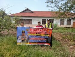 DALAM UPAYA PENCEGAHAN KEBAKARAN HUTAN DAN LAHAN, PERSONEL POLSEK PULAU PETAK SOSIALISASIKAN SANKSI PIDANA PELAKU KARHUTLA KE MASYARAKAT KECAMATAN PULAU PETAK