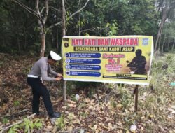 Antisipasi Kecelakaan Akibat Kabut Asap, Satlantas Polres Pulang Pisau Pasang Spanduk Imbauan