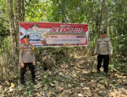*Cegah Karhutla, Polsek Awang Pasang Spanduk Larangan Membakar Lahan Warga yang rawan Terbakar*