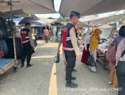 **Patroli Kota Presisi Sambangi Pasar Temenggung Djayakarti, Polisi Ingatkan Warga Waspada Aksi Copet**