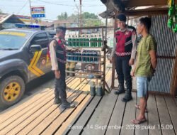 *Patroli Kota Presisi Polres Bartim Ingatkan Pemilik Toko Lebih Berhati-hati Jual Bensin Eceran**