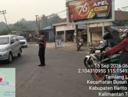 **Pagi Hari, Satsamapta Polres Bartim Hadir Atur Lalu Lintas, Pastikan Aktivitas Warga Berjalan Aman dan Lancar**