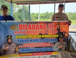 DALAM UPAYA PENCEGAHAN KEBAKARAN HUTAN DAN LAHAN, PERSONEL POLSEK PULAU PETAK SOSIALISASIKAN SANKSI PIDANA PELAKU KARHUTLA KE MASYARAKAT KECAMATAN PULAU PETAK