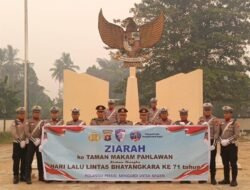 *HUT Lalu Lintas Bhayangkara ke-71, Satlantas Bartim Kenang Jasa Pahlawan Lewat Ziarah dan Tabur Bunga*