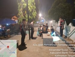 Patroli Satsamapta Sampaikan Pesan Kamtibmas di Taman Trotoar SDN-3