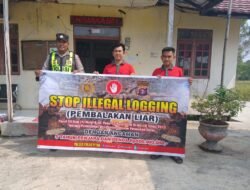 SOSIALISASI PENEBANGAN HUTAN SECARA LIAR (ILEGAL LOGING) OLEH PERSONIL POLSEK PULAU PETAK