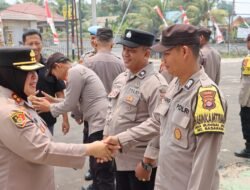 Perkuat Sinergitas, Kapolres Kapuas Kunjungi Polsek Basarang dan Salurkan Bansos