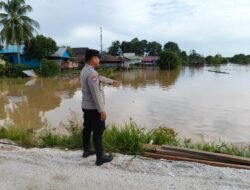 Personel Polsek Sepang Lakukan Deteksi Dini Bencana Alam di DAS Kahayan