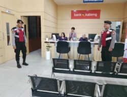 Jaga Aktivitas Pelayanan Keuangan Tetap Kondusif, Sat Samapta Polres Sukamara Tingkatkan Patroli Pagi di Bank Kalteng