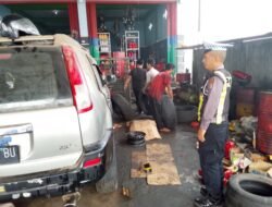 *Patroli Harkamtibmas, Satlantas Bartim Sambangi Bengkel dan Ingatkan Montir Jaga Keamanan*