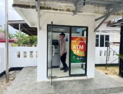 Personel Polsek Tewah Sisir Pusat Keramaian di Jumat Pagi