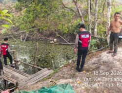 **Pantau Embung di Lahan Warga, Tim Patroli Kota Presisi Edukasi Bahaya Karhutla**