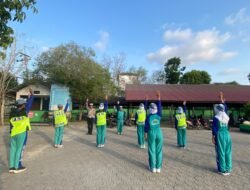 SATLANTAS POLRES SERUYAN BINA PKS, LATIH BARIS BERBARIS DAN 12 GERAKAN LALU LINTAS
