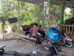 **Sambangi Ketua RT, Bhabinkamtibmas Desa Bagok Perkuat Sinergi Cegah Karhutla**