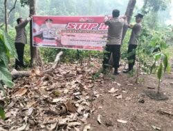 *Polsek Awang Pasang Spanduk Himbauan di Lahan Rawan Karhutla, Ajak Warga Stop Membakar Hutan dan Lahan**