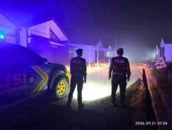 Patroli Jawara Presisi Satsamapta Polres Bartim Sasar Pemukiman Warga di Jl. A. Yani Km 03