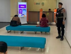 *POLRI HADIR, SATSAMAPTA POLRES BARTIM PERKETAT PENGAMANAN BANK BNI UNIT AMPAH BERIKAN RASA AMAN*