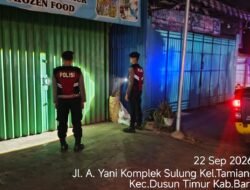 Satsamapta Polres Bartim Pastikan Lingkungan Pertokoan Komplek Sulung Aman