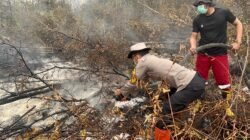 Perkuat Pemadaman Karhutla, Polsek Timpah dan KPHP Kapuas Tengah Manfaatkan X-FIRE