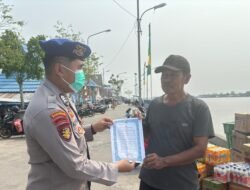 Satpolairud Polres Kapuas Sosialisasikan Larangan Karhutla kepada Warga Bantaran DAS Kapuas