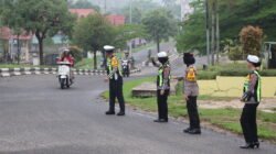 Kapolres Gunung Mas Turun Langsung Pantau Pengaturan Lalu Lintas di Titik Rawan