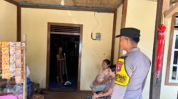 Polri Hadir Mengayomi, Personel Polsek Manuhing Ajak Masyarakat Tumbang Talaken Bijak Bermedsos