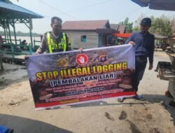SOSIALISASI PENEBANGAN HUTAN SECARA LIAR (ILEGAL LOGING) OLEH PERSONIL POLSEK PULAU PETAK