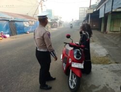 TEGURAN SIMPATIK DI JALAN AIS NASUTION, SATLANTAS POLRES SERUYAN INGATKAN PENGENDARA TERTIB BERLALU LINTAS