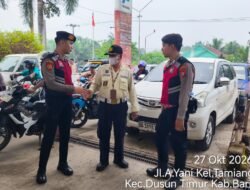 *JAGA KEAMANAN AREAL SPBU, TIM PATROLI SAMAPTA POLRES BARTIM BERIKAN EDUKASI KAMTIBMAS KEPADA PETUGAS SECURITY*