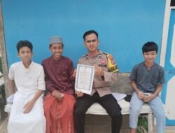 *Manfaatkan Momen Solat Jumat, Bhabinkamtibmas Polsek Patangkep Tutui Sosialisasikan Maklumat Kapolda Kalteng, Ajak Jemaah Bersama Cegah Karhutla*